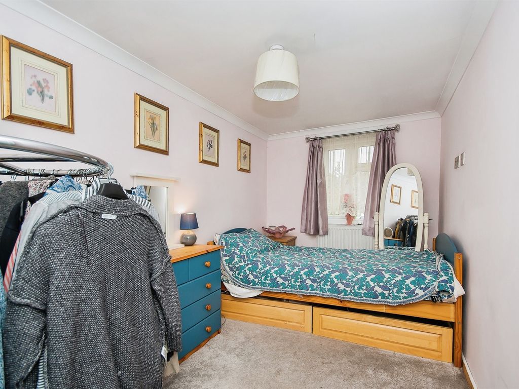 4 bed end terrace house for sale in Bridge Road, Sutton Bridge, Spalding PE12, £190,000