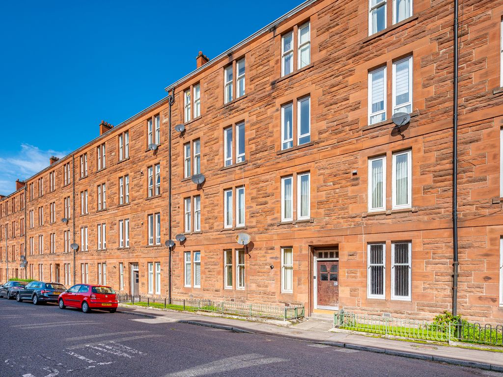 1 bed flat for sale in Budhill Avenue, Glasgow G32, £59,995