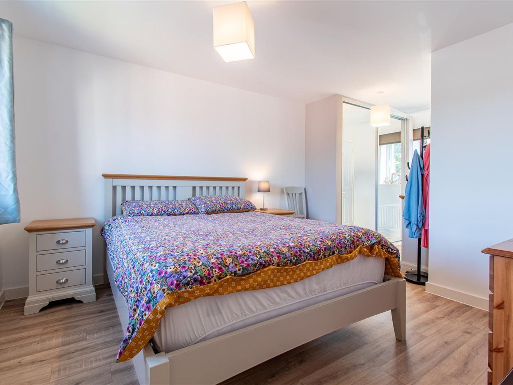 3 bed property for sale in Granite Way, Liskeard PL14, £260,000