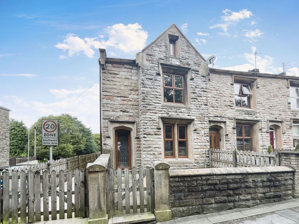 3 bed detached house for sale in Bamford Crescent, Accrington BB5, £210,000