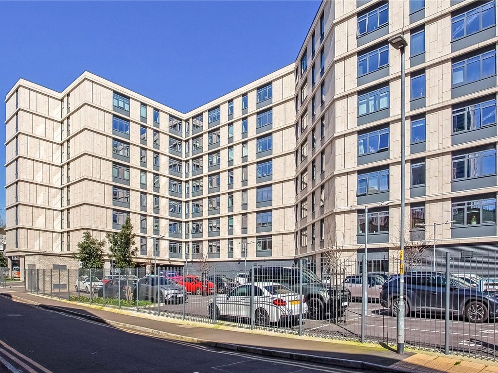 2 bed flat for sale in Vesta Street, Manchester, Greater Manchester M4, £285,000