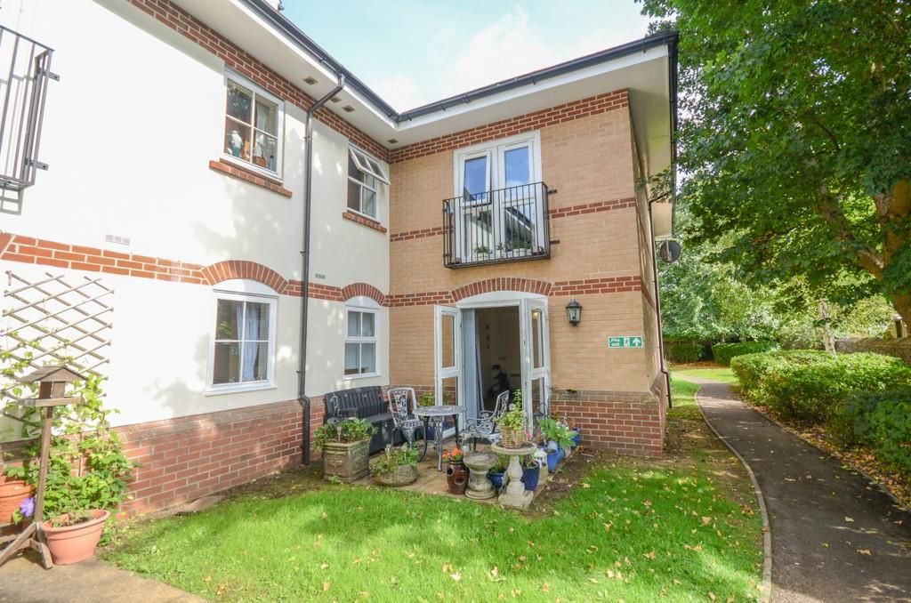 1 bed flat for sale in Whitebeam House, Woodland Court, Downend, Bristol BS16, £165,000