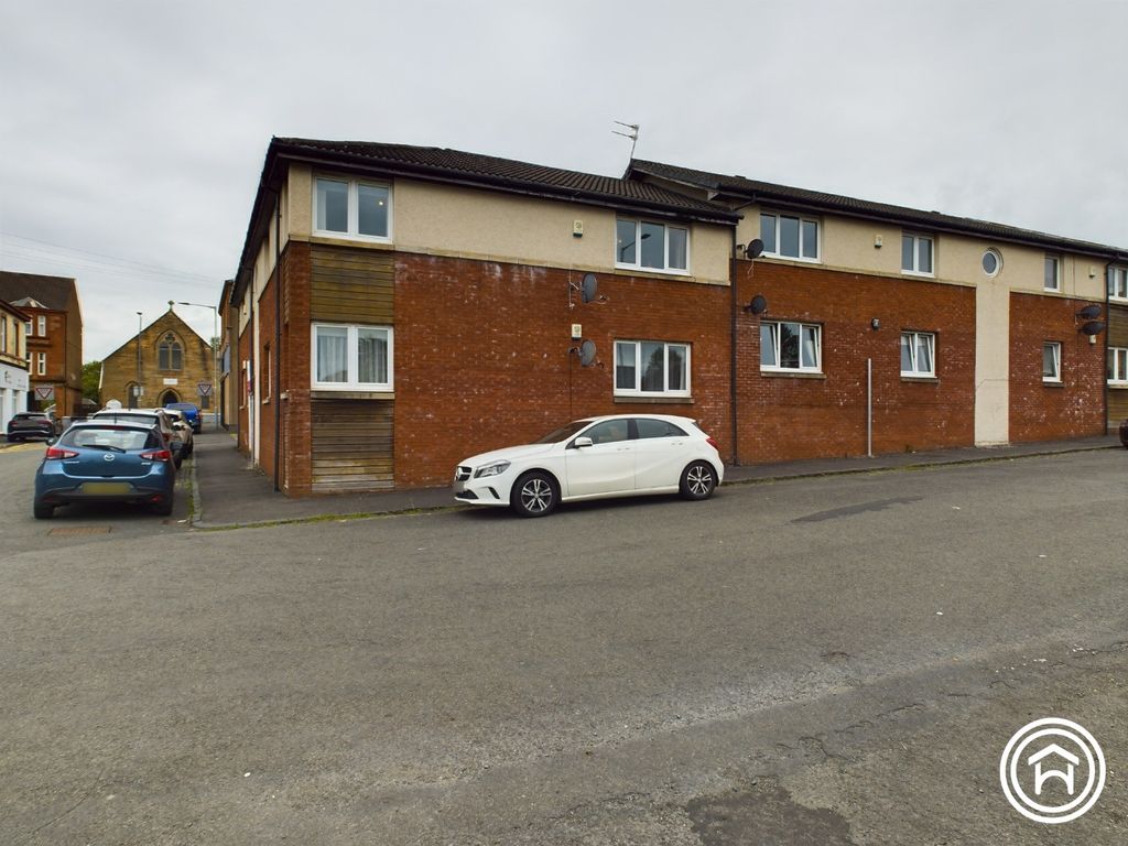 2 bed flat for sale in Oakfield Drive, Motherwell, North Lanarkshire ML1, £85,000