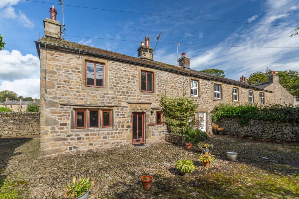 3 bed end terrace house for sale in The Green, Long Preston, Skipton, North Yorkshire BD23, £210,000