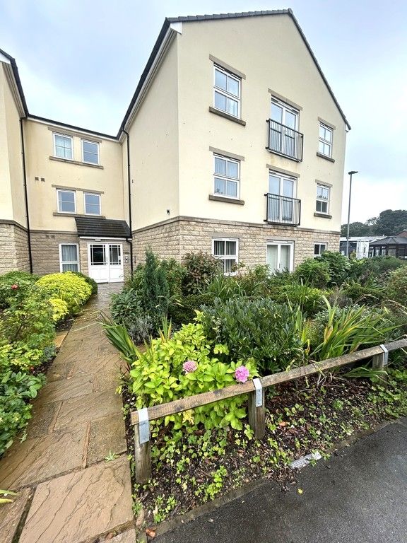 2 bed flat for sale in 5 Regency House, Kings Court, Penistone S36, £149,995