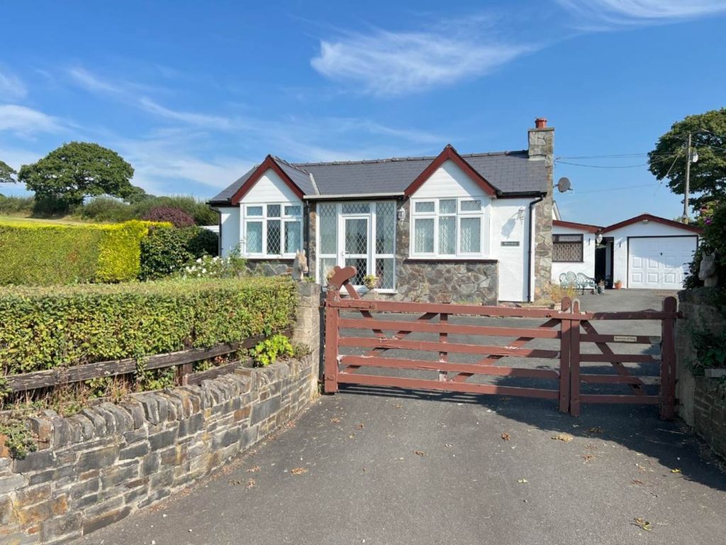 2 bed bungalow for sale in Maes Teg, New Cross, Aberystwyth SY23, £275,000