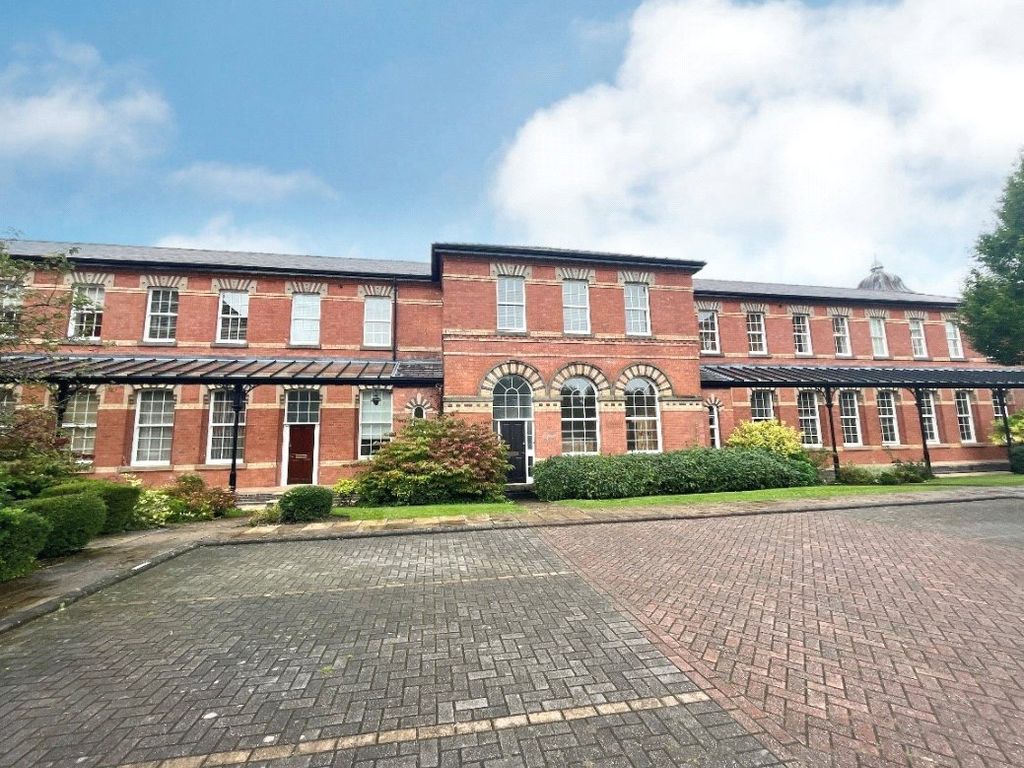 2 bed flat for sale in Kensington Square, Macclesfield, Cheshire SK10, £180,000