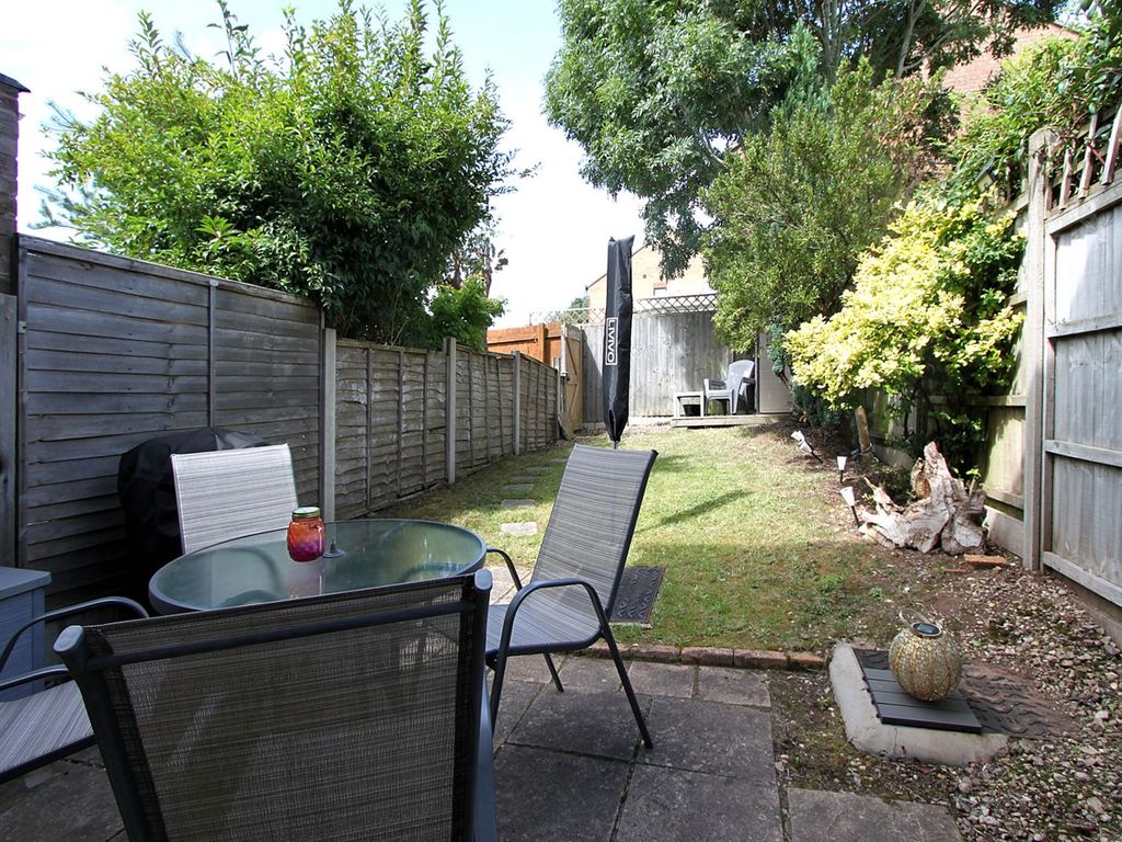 2 bed terraced house for sale in Larkspur Close, Thornbury, South Gloucestershire BS35, £250,000