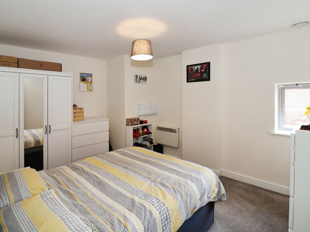 2 bed flat for sale in Bartholomews Square, Horfield, Bristol BS7, £255,000