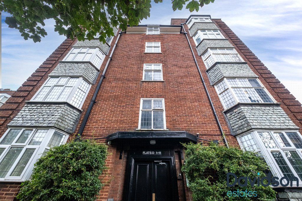 3 bed flat for sale in Calthorpe Mansions, Frederick Road, Edgbaston, Birmingham B15, £270,000