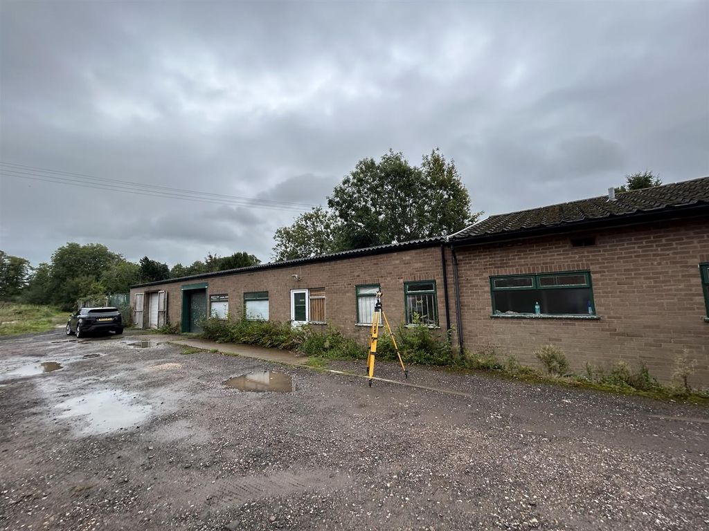 Light industrial for sale in 2A Birmingham Road, Alvechurch, Birmingham B48, £425,000