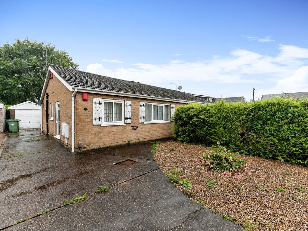 2 bed semi-detached bungalow for sale in Oban Court, Immingham DN40, £165,000