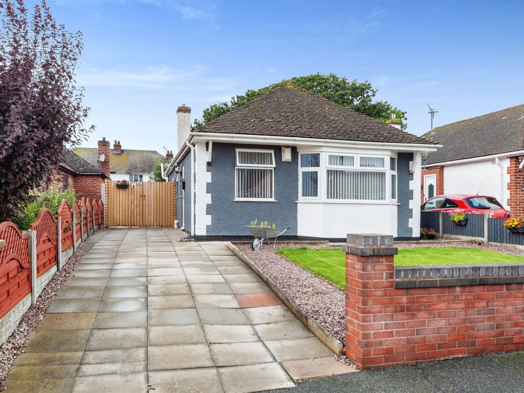 2 bed detached bungalow for sale in South Drive, Rhyl LL18, £275,000