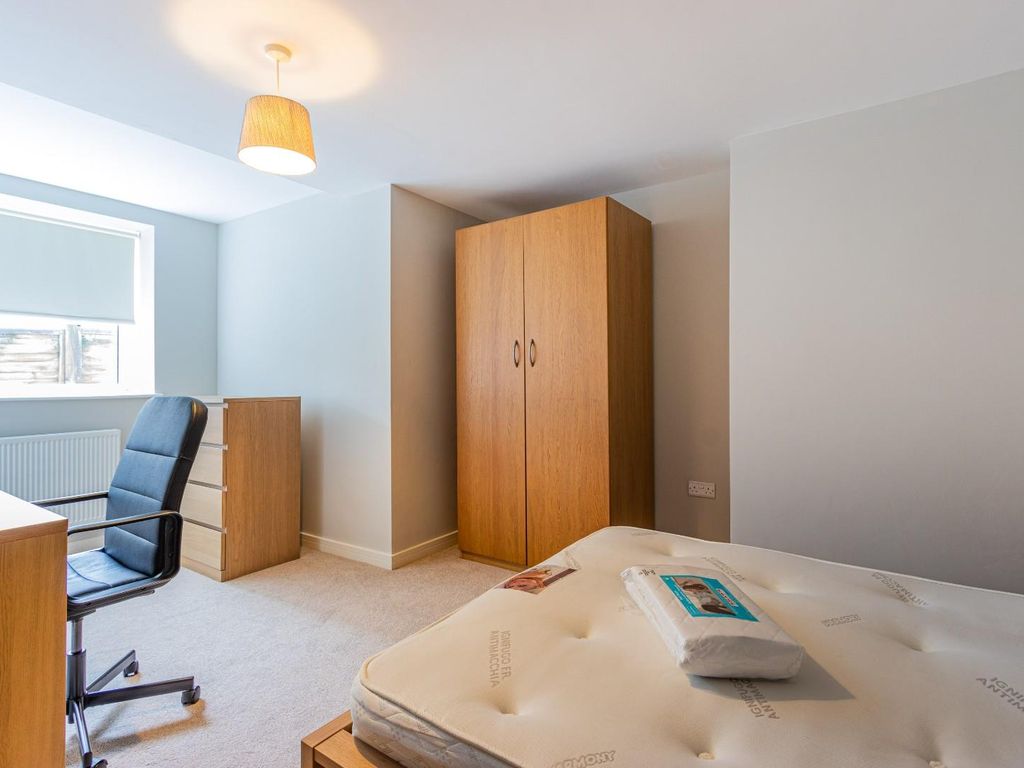 2 bed flat for sale in Fidlas Road, Llanishen, Cardiff CF14, £215,000
