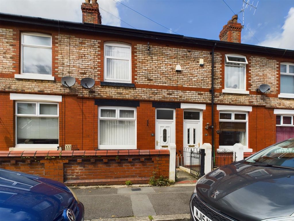 2 bed property for sale in Brooks Avenue, Hyde SK14, £175,000