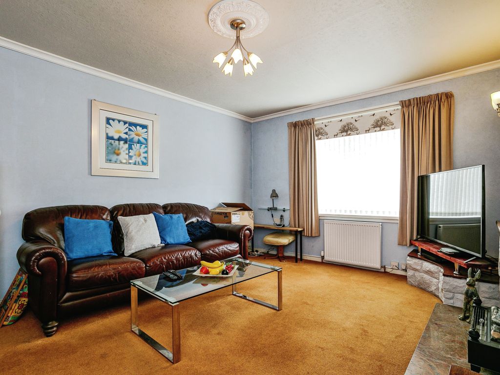 2 bed flat for sale in Cadenhead Road, Aberdeen AB25, £75,000