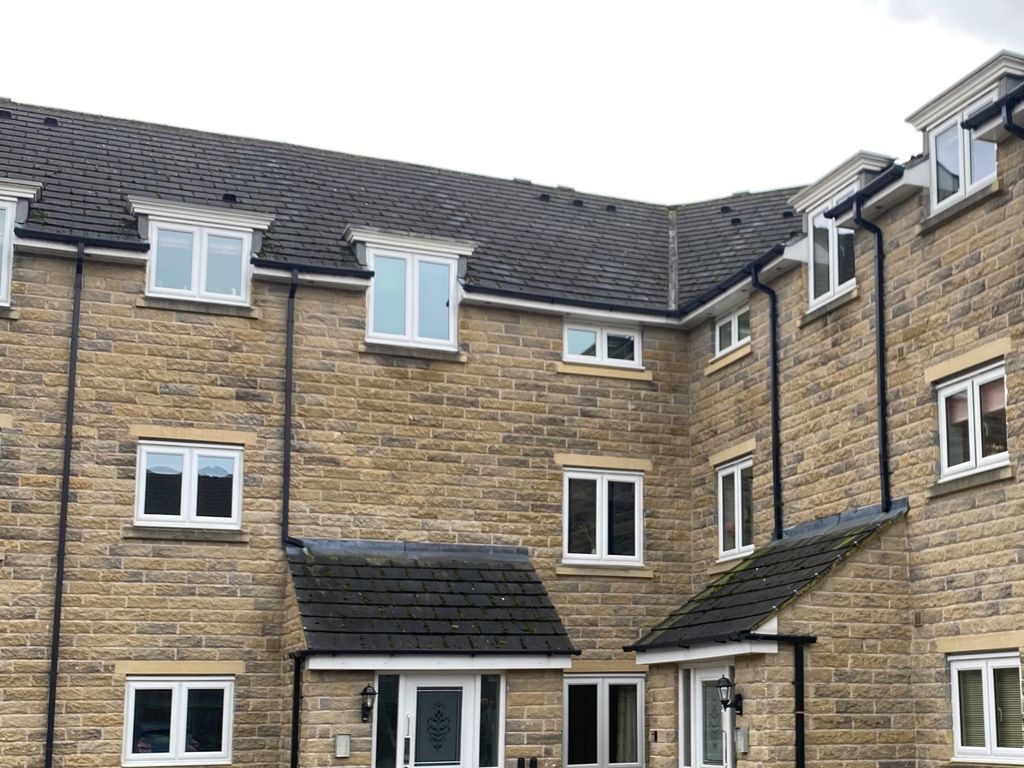 2 bed flat for sale in Empire Court, Bailiff Bridge, Brighouse HD6, £115,000