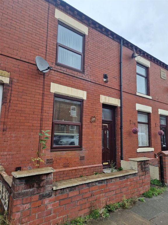 2 bed terraced house for sale in Oldham Road, Middleton, Manchester M24, £120,750