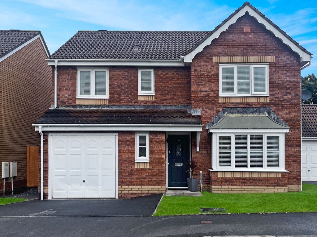 4 bed detached house for sale in Pant Bryn Isaf, Llanelli SA14, £299,995