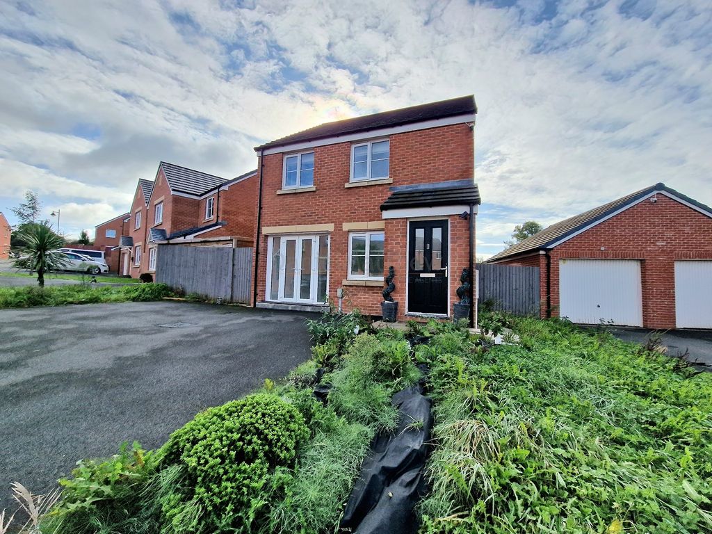 3 bed detached house for sale in Tal Coed, Coity, Bridgend. CF35, £245,000