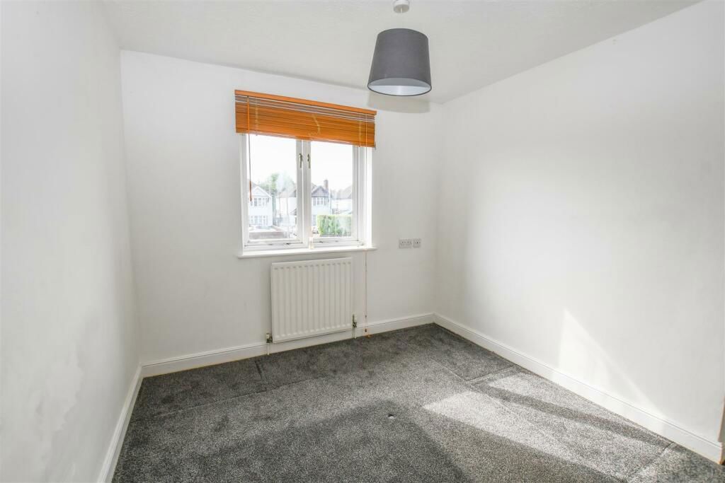 1 bed maisonette for sale in Larks Ridge, Watford Road, Chiswell Green, St.Albans AL2, £190,000