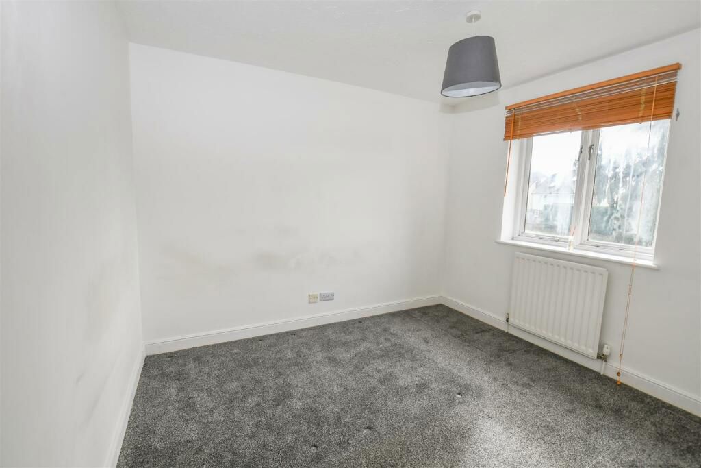 1 bed maisonette for sale in Larks Ridge, Watford Road, Chiswell Green, St.Albans AL2, £190,000