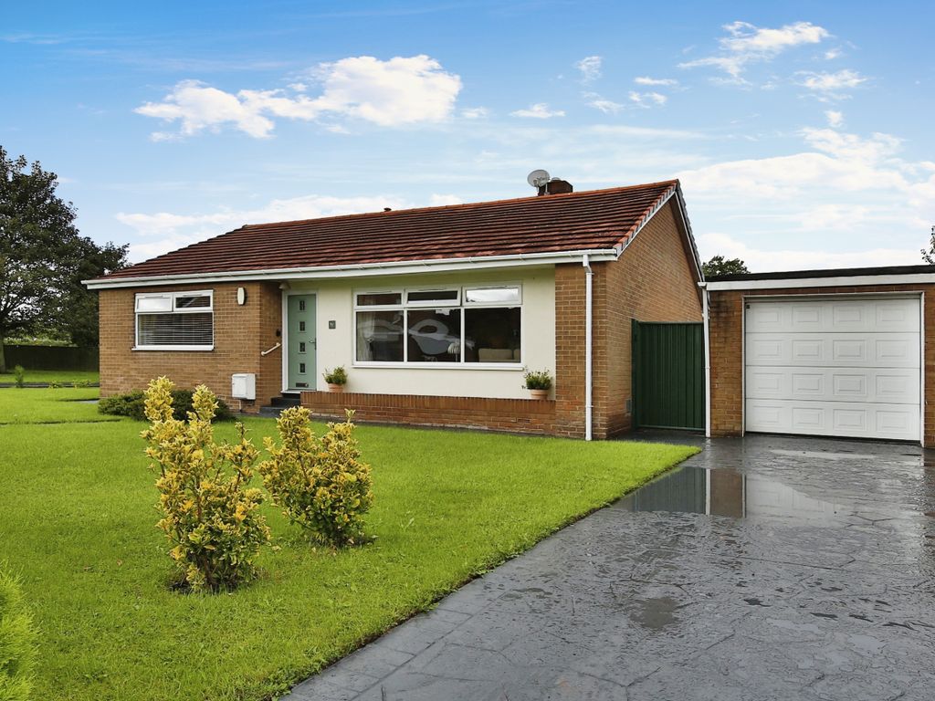 3 bed detached bungalow for sale in Westmorland Way, Newton Aycliffe DL5, £230,000
