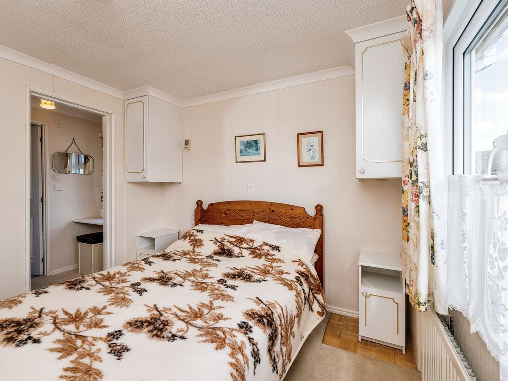 2 bed lodge for sale in Allington Gardens, Allington, Grantham NG32, £110,000