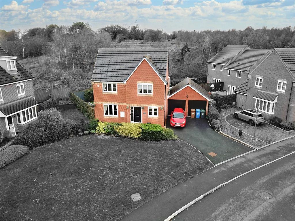 4 bed detached house for sale in Essington Way, Brindley Village, Stoke-On-Trent ST6, £325,000