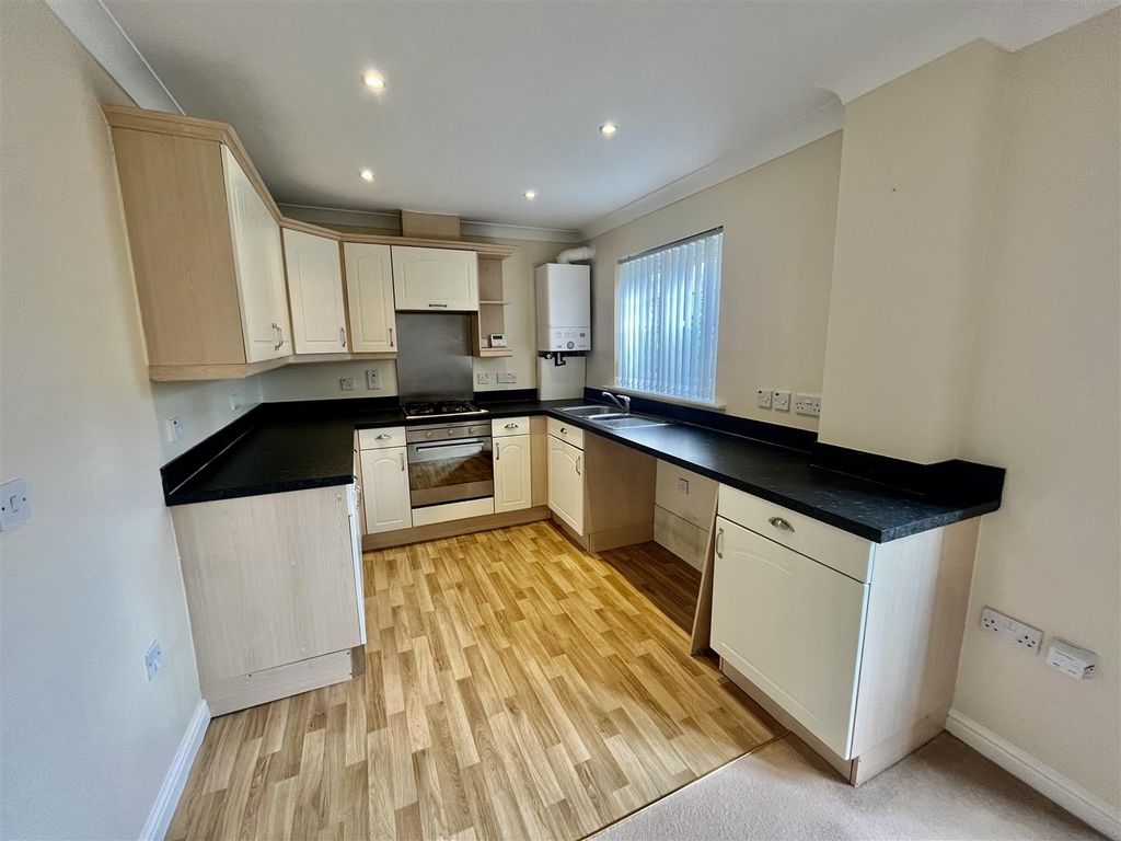 2 bed flat for sale in Appleby Close, Darlington DL1, £75,000