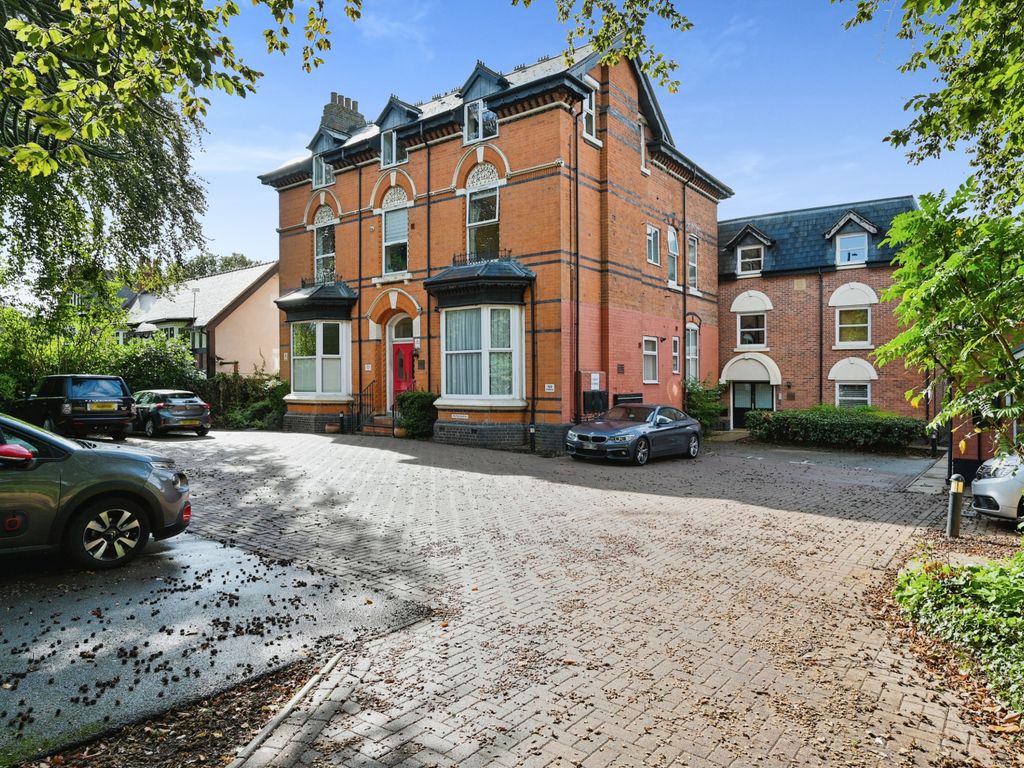 2 bed flat for sale in 224 Birmingham Road, Sutton Coldfield B72, £205,000