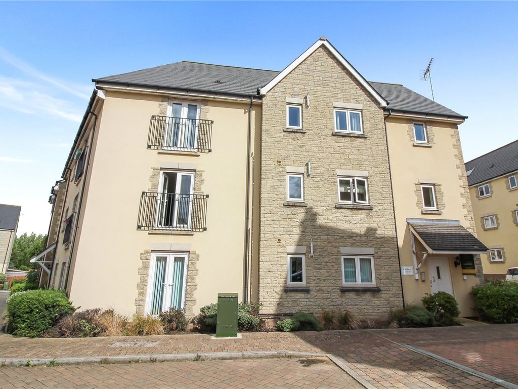 1 bed flat for sale in Dyson Road, Swindon, Wiltshire SN25, £120,000