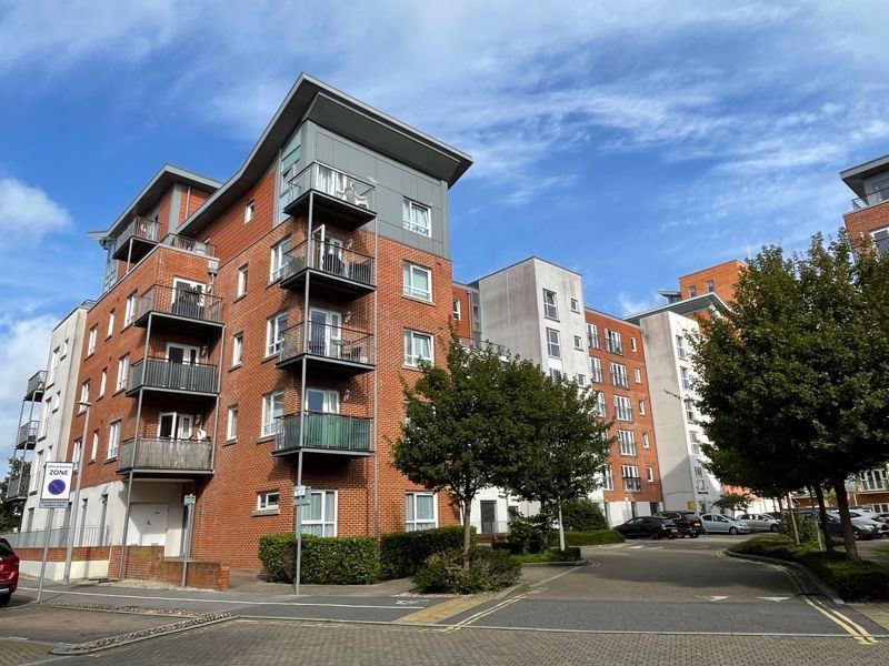 2 bed flat for sale in Avenel Way, Poole BH15, £245,000