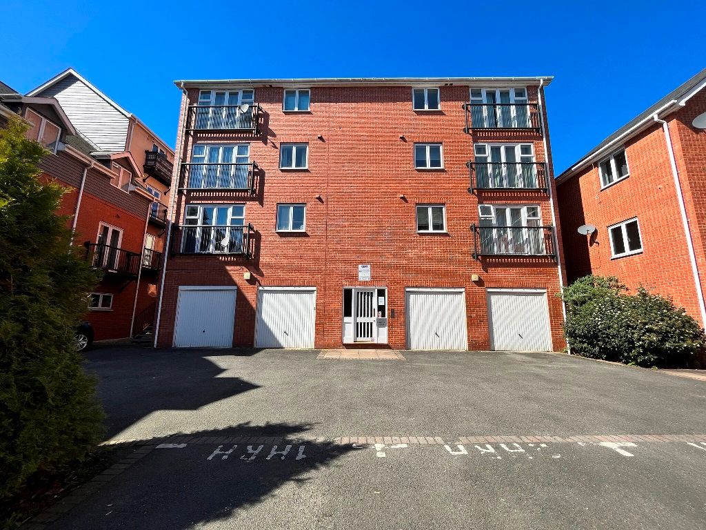 1 bed flat for sale in Mill Street, Evesham WR11, £118,000
