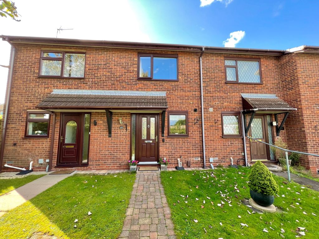 2 bed terraced house for sale in Winchcombe Road, Solihull B92, £230,000