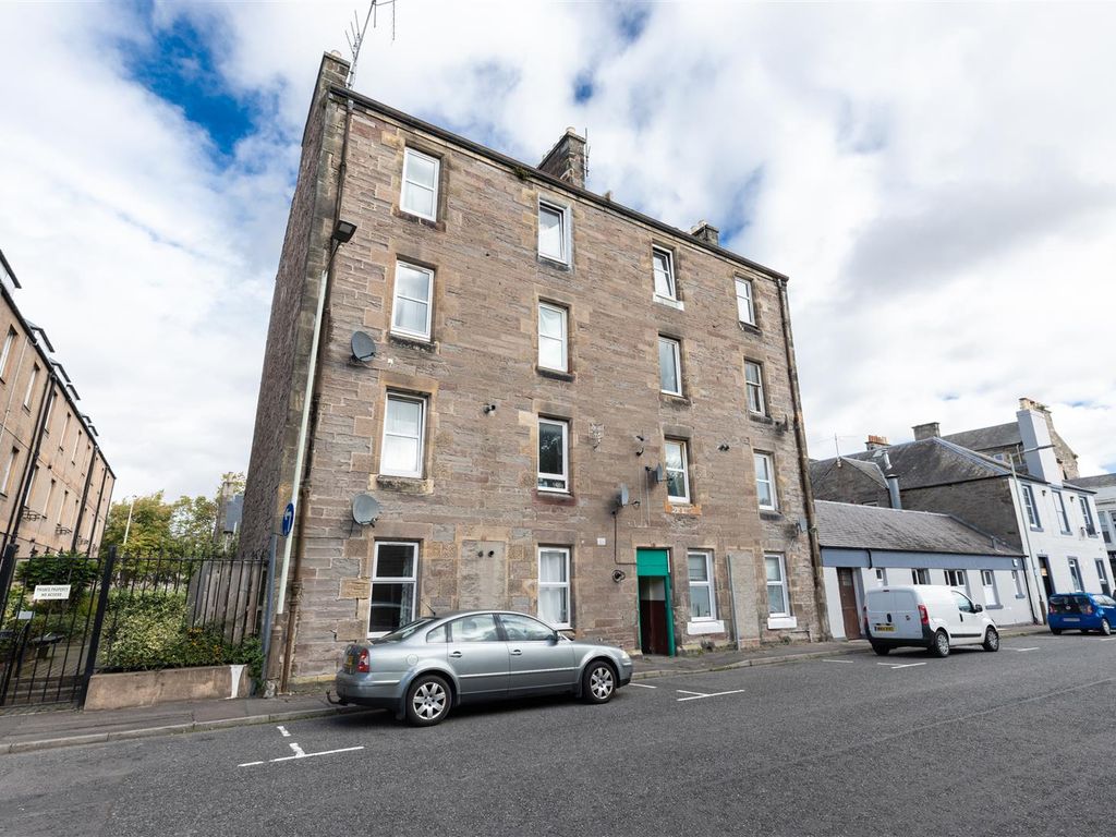 1 bed flat for sale in South William Street, Perth PH2, £28,000