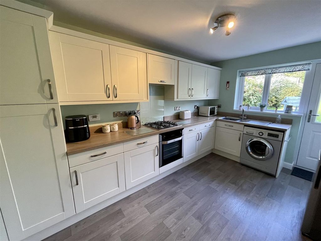 3 bed detached house for sale in Hareson Road, Newton Aycliffe DL5, £190,000