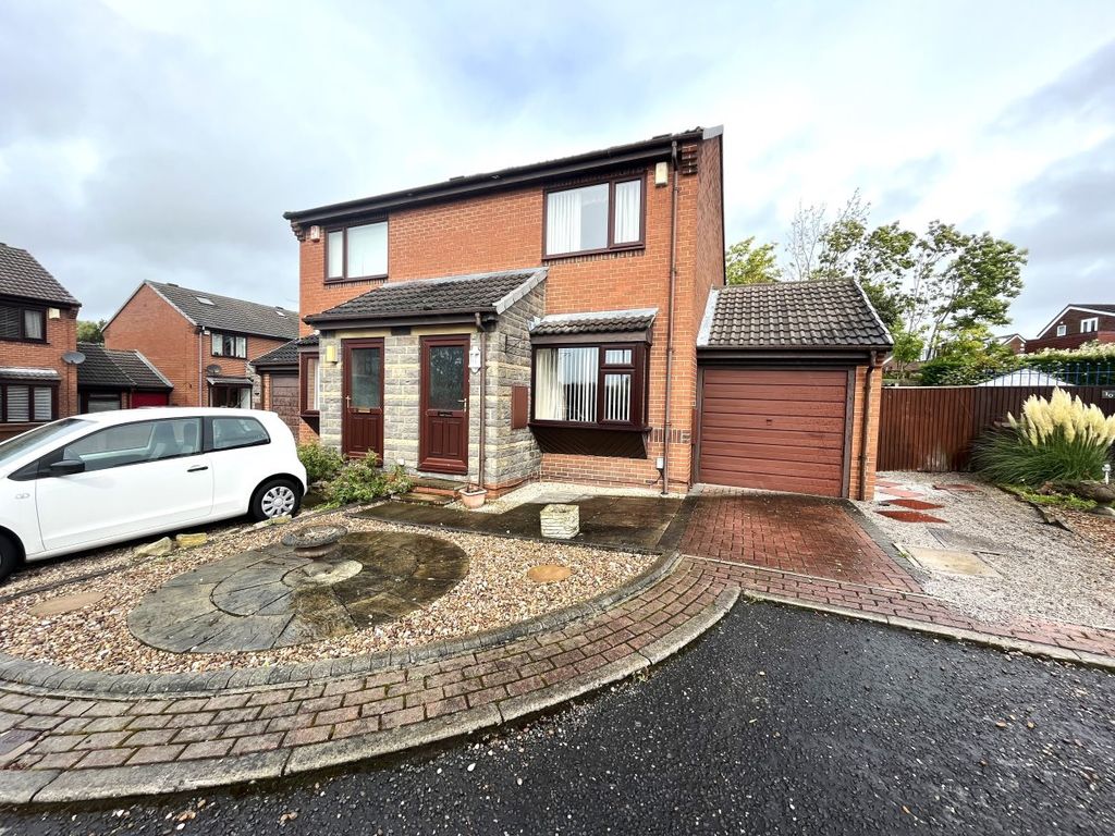 2 bed semi-detached house for sale in Turn O'the Nook, Ossett WF5, £180,000