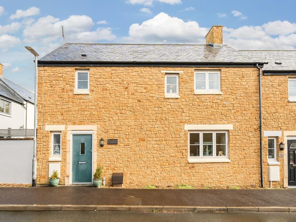 3 bed end terrace house for sale in Highmere, Brympton, Yeovil BA22, £250,000