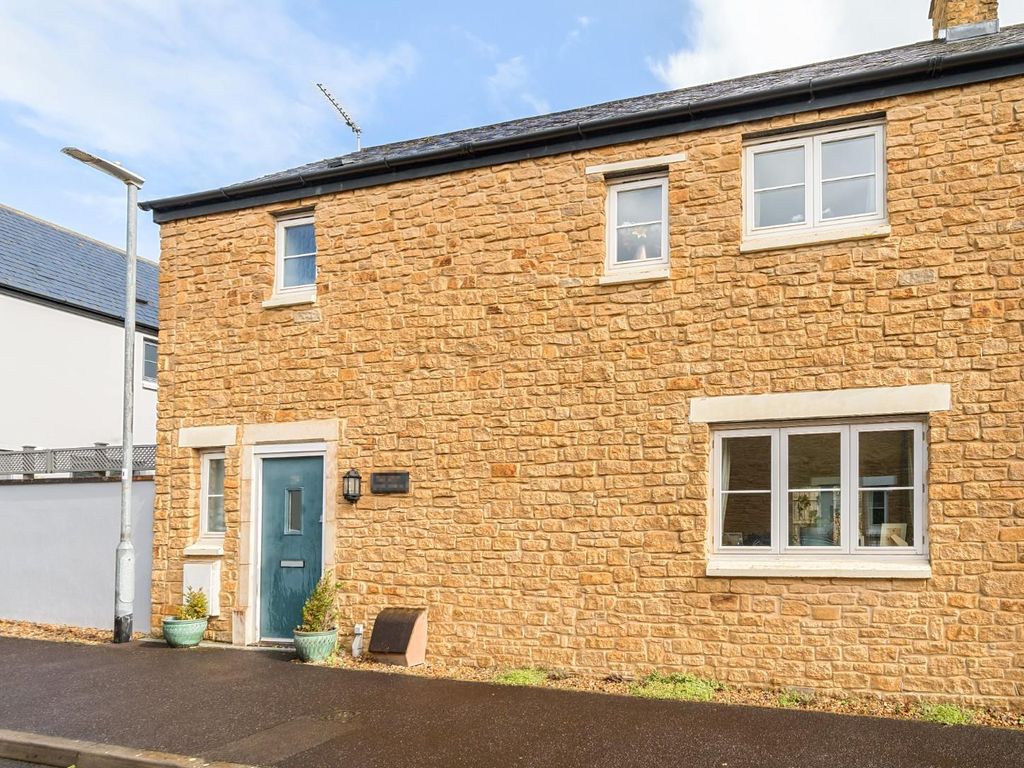 3 bed end terrace house for sale in Highmere, Brympton, Yeovil BA22, £250,000