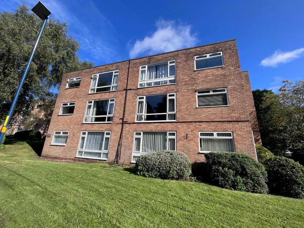 2 bed flat for sale in Sheepmoor Close, Harborne, Birmingham B17, £145,000