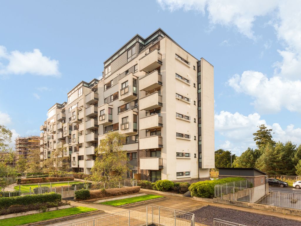 2 bed flat for sale in Colonsay View, Edinburgh EH5, £170,000