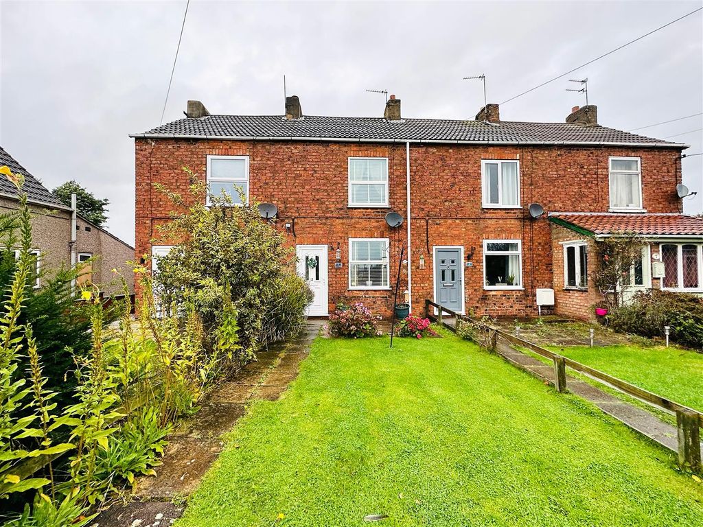 2 bed terraced house for sale in Chapel Row, Eastrington, Goole DN14, £130,000