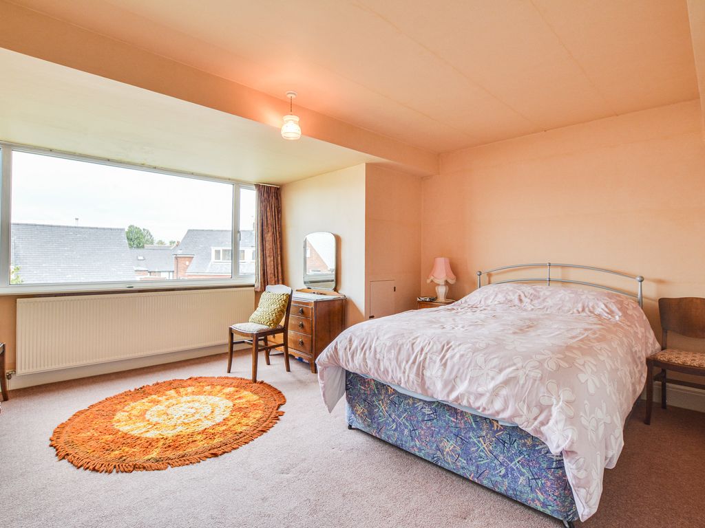 4 bed bungalow for sale in Aspels Nook, Penwortham, Preston PR1, £310,000