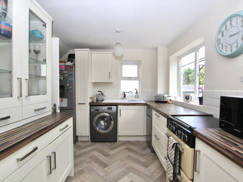 3 bed semi-detached house for sale in Avon Way, Portishead, Bristol BS20, £330,000