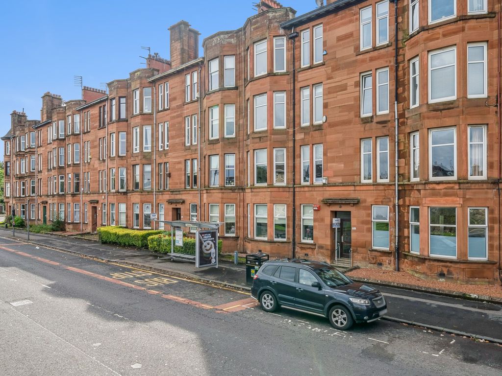 1 bed flat for sale in Kings Park Road, Kings Park, Glasgow G44, £139,000