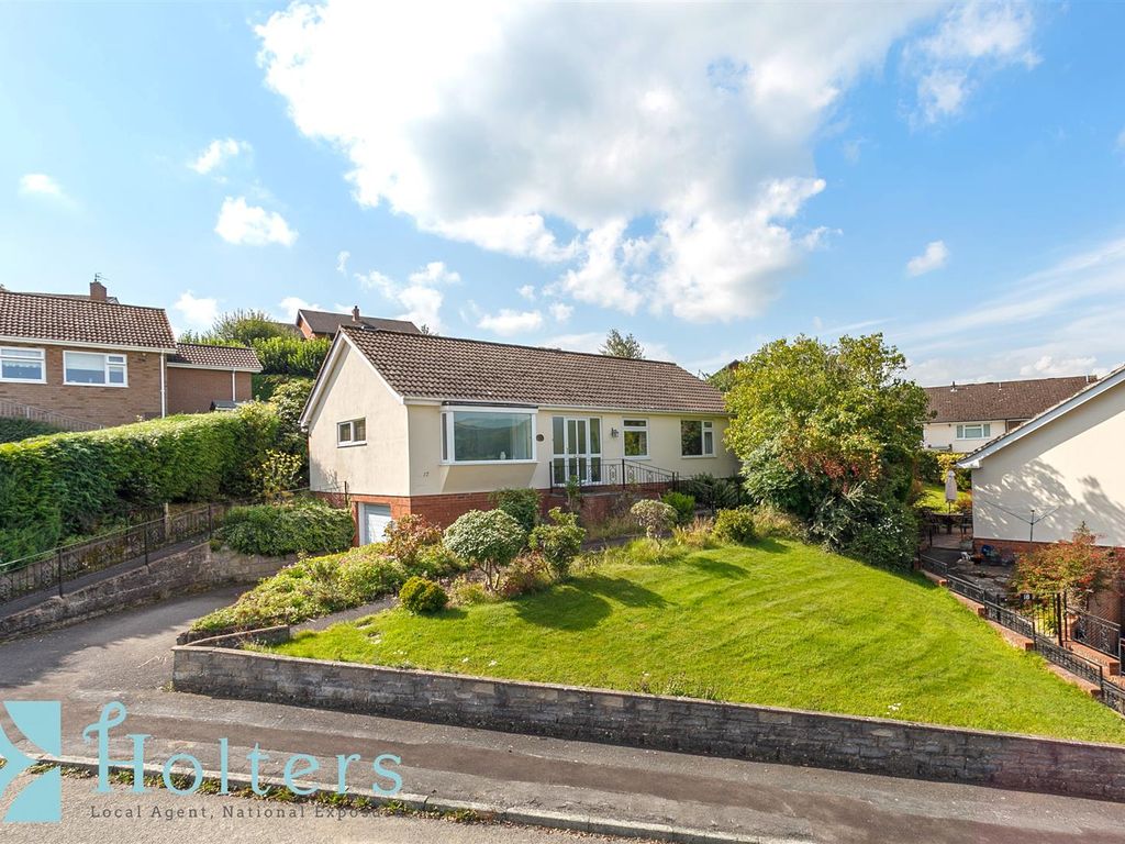 3 bed detached bungalow for sale in The Dingle, Knighton LD7, £299,995