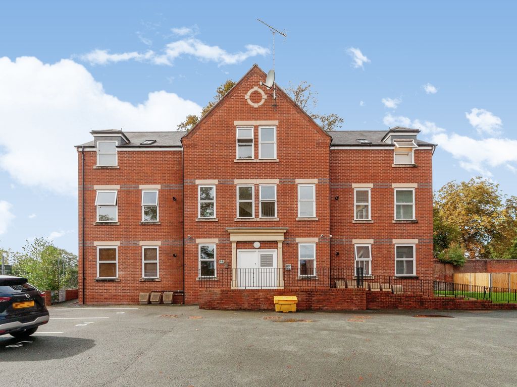 1 bed flat for sale in Corunna Court, Wrexham LL13, £80,000