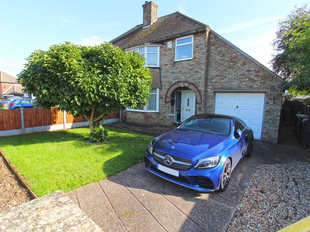 3 bed semi-detached house for sale in Claythorne Drive, Gainsborough DN21, £189,950