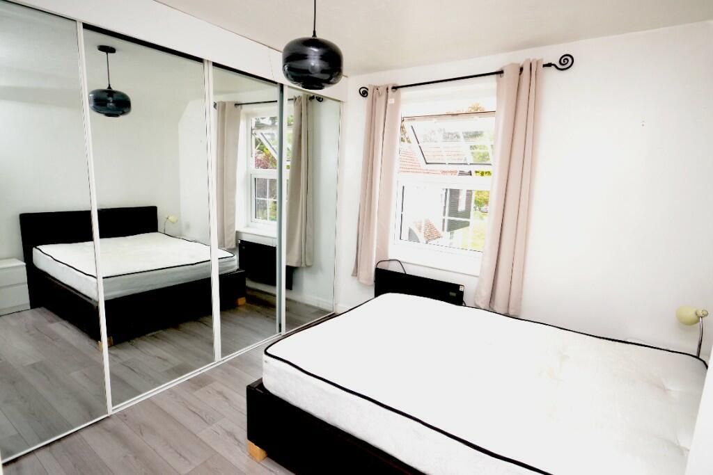 2 bed flat for sale in Rye Street, Bishop's Stortford CM23, £237,500